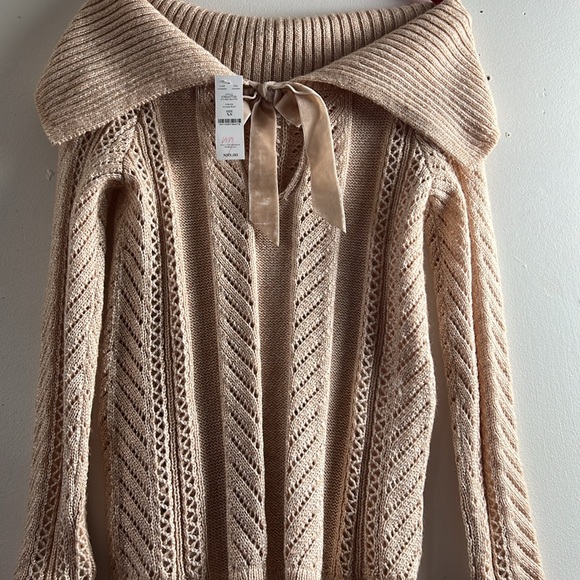 XS antique blush open cable knit sweater with front bow - Picture 4 of 10